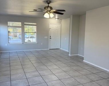 17808 Golden Valley Dr - Photo Thumbnail 3