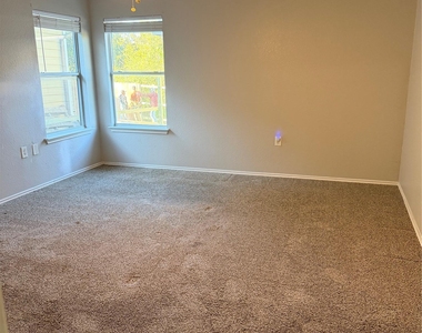 17808 Golden Valley Dr - Photo Thumbnail 8