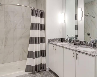 750 Avondale Creek Drive - Photo Thumbnail 24
