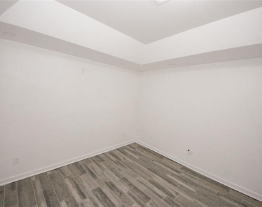 365 Hunt Creek Drive - Photo Thumbnail 7