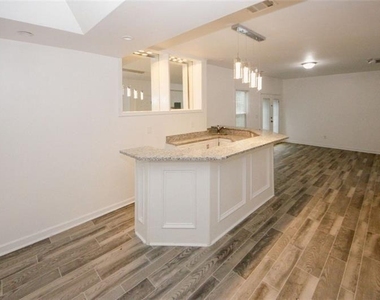 365 Hunt Creek Drive - Photo Thumbnail 1