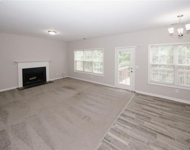 365 Hunt Creek Drive - Photo Thumbnail 6