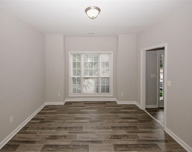 365 Hunt Creek Drive - Photo Thumbnail 5