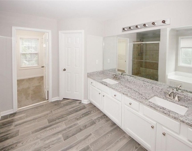 365 Hunt Creek Drive - Photo Thumbnail 16