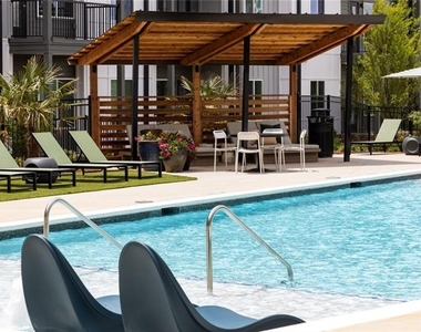 6000 Ava Avenue - Photo Thumbnail 18