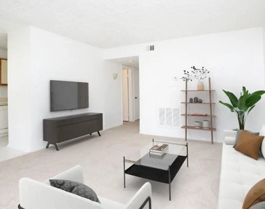 6110 Cricklewood Dr - Photo Thumbnail 10