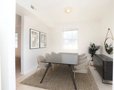 6110 Cricklewood Dr - Photo Thumbnail 7