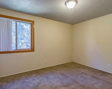 39501 Evans St - Photo Thumbnail 12