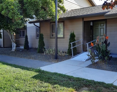 189 Nw Glenhart Ave - Photo Thumbnail 4