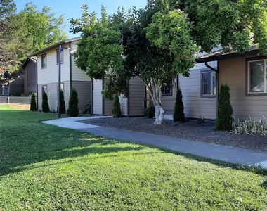 189 Nw Glenhart Ave - Photo Thumbnail 3