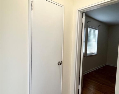 51 W Hudson - Photo Thumbnail 7