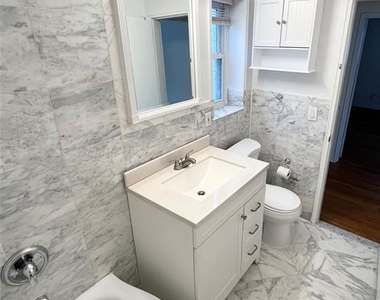 51 W Hudson - Photo Thumbnail 6