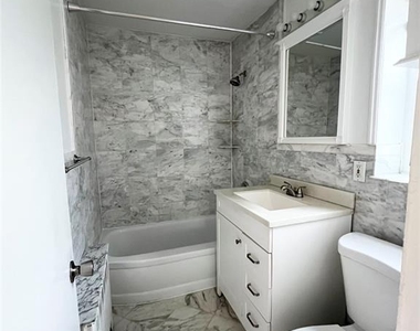 51 W Hudson - Photo Thumbnail 5