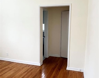 51 W Hudson - Photo Thumbnail 10