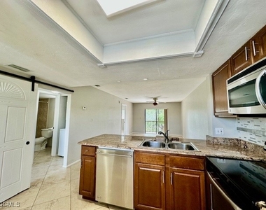 4790 S Cleveland Avenue - Photo Thumbnail 6