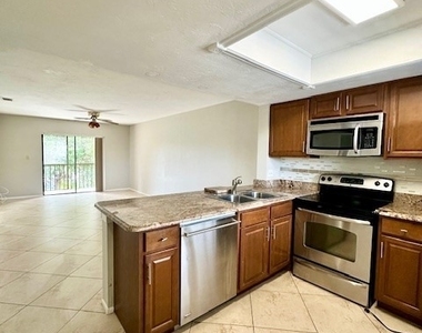 4790 S Cleveland Avenue - Photo Thumbnail 2