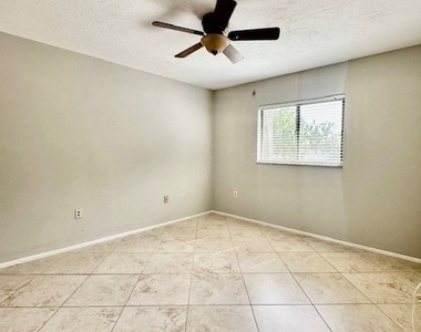 4790 S Cleveland Avenue - Photo Thumbnail 13