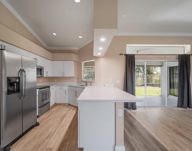 234 Pullman Street - Photo Thumbnail 11