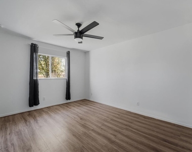 234 Pullman Street - Photo Thumbnail 14