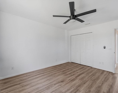234 Pullman Street - Photo Thumbnail 15