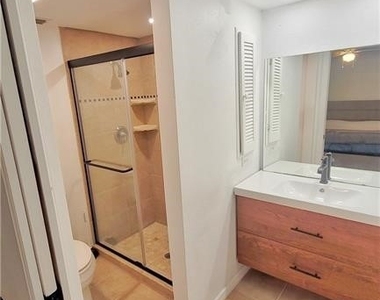 4708 Sw 8th Place - Photo Thumbnail 9