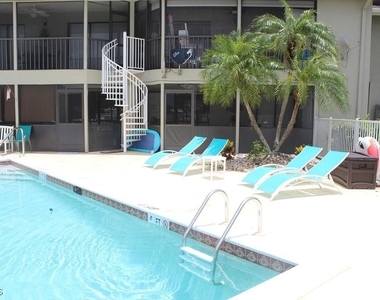 4708 Sw 8th Place - Photo Thumbnail 16
