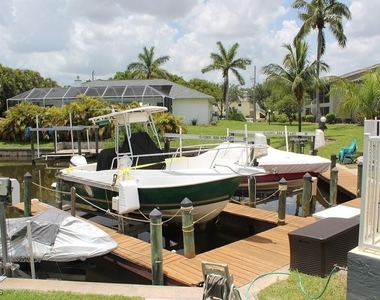 4708 Sw 8th Place - Photo Thumbnail 10