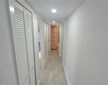 4708 Sw 8th Place - Photo Thumbnail 7