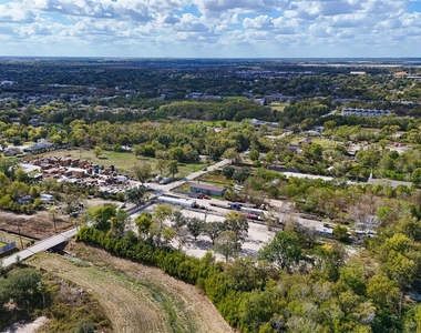 5033 S Acres Drive - Photo Thumbnail 12