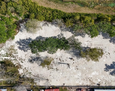 5033 S Acres Drive - Photo Thumbnail 21