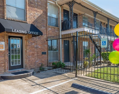 5900 N Braeswood Blvd - Photo Thumbnail 22