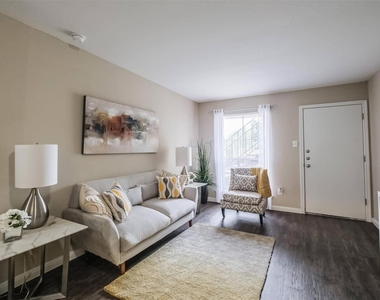 5900 N Braeswood Blvd - Photo Thumbnail 5