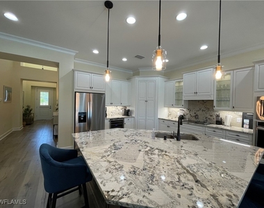 6282 Indies Avenue - Photo Thumbnail 3