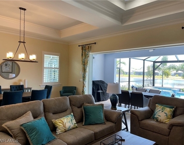 6282 Indies Avenue - Photo Thumbnail 8