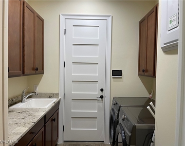 6282 Indies Avenue - Photo Thumbnail 18