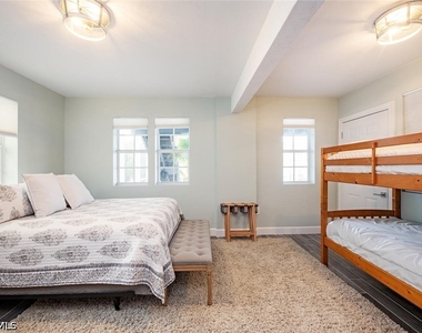 437 Trade Winds Avenue - Photo Thumbnail 23