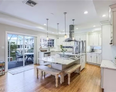437 Trade Winds Avenue - Photo Thumbnail 10