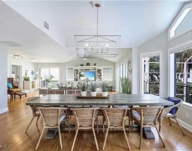 437 Trade Winds Avenue - Photo Thumbnail 11