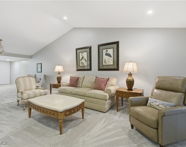 5899 Chanteclair Drive - Photo Thumbnail 4