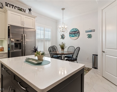 6604 Roma Way - Photo Thumbnail 5