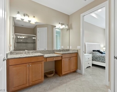 8321 Lucello Terrace N - Photo Thumbnail 16