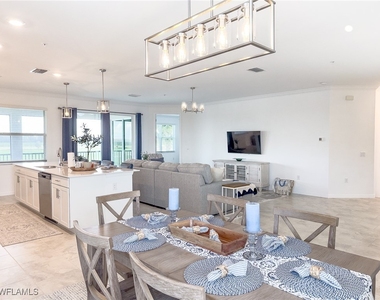 6012 Ellerston Way - Photo Thumbnail 7