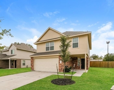 8506 Middleton Oaks Circle - Photo Thumbnail 2