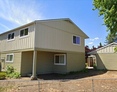 233 Eva Wy - Photo Thumbnail 4