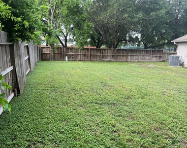 11302 Meadowchase Drive - Photo Thumbnail 12