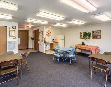 7032 W Heritage St - Photo Thumbnail 6