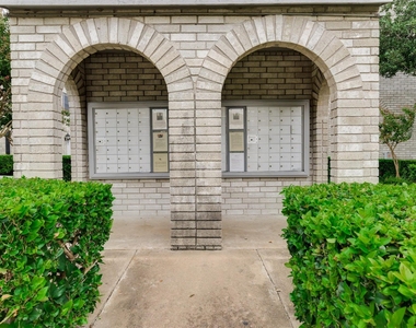 7326 Regency Square Court - Photo Thumbnail 16
