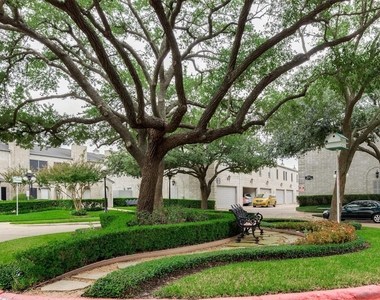 7326 Regency Square Court - Photo Thumbnail 15