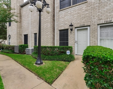 7326 Regency Square Court - Photo Thumbnail 11