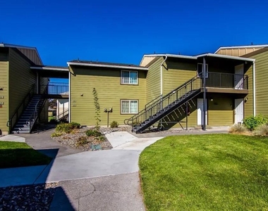 405 Sw 11th St - Photo Thumbnail 2